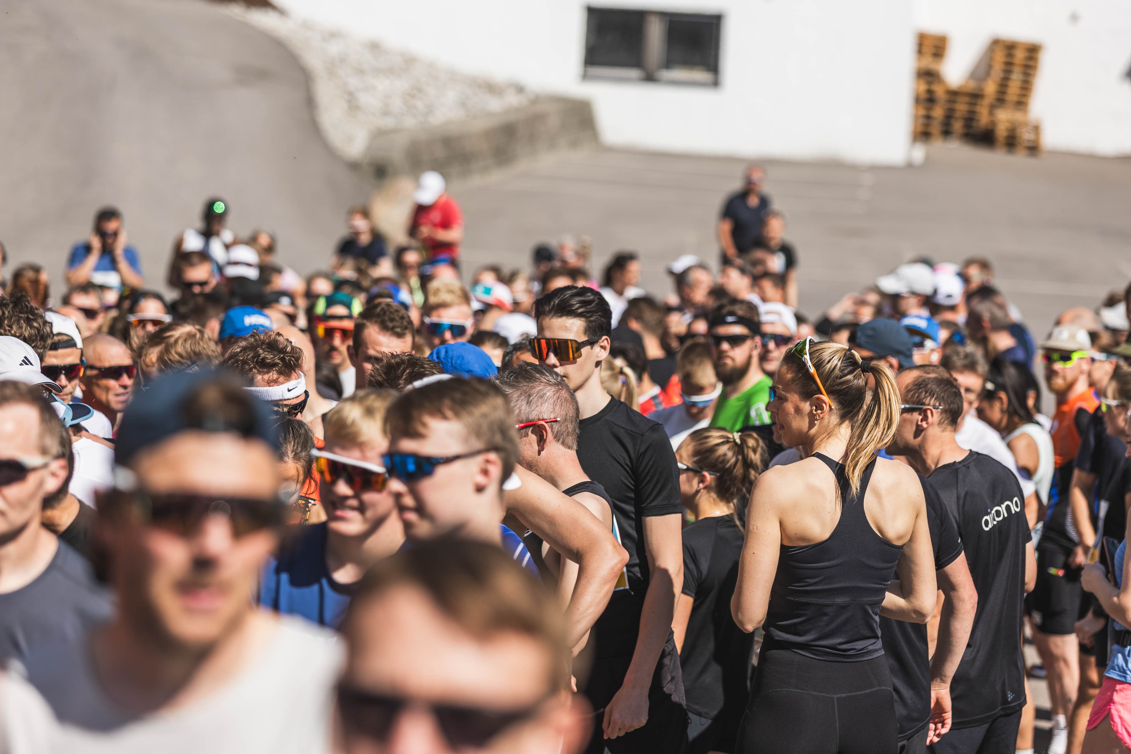 Løper i fart gjennom Revetal